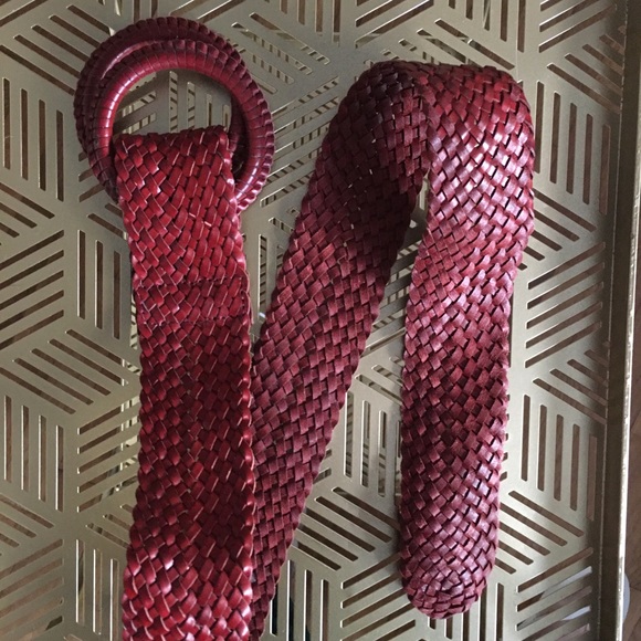 Leather woven belt with ring buckles. - Picture 3 of 3